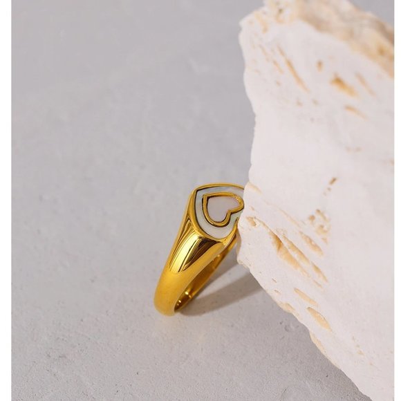 NEW 18K Gold Plated Mother Of Pearl Shell Heart Ring - Picture 6 of 8